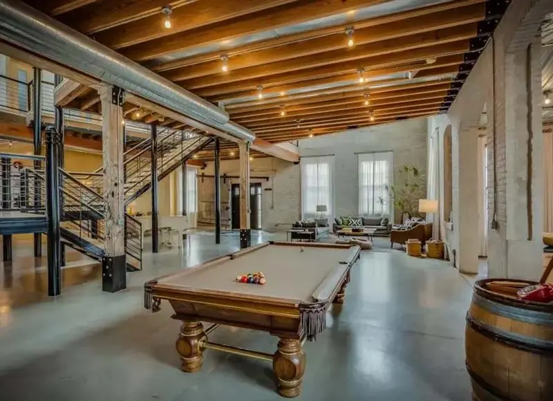 5 Distilleries in Michigan & Indiana Where You Can Stay Overnight